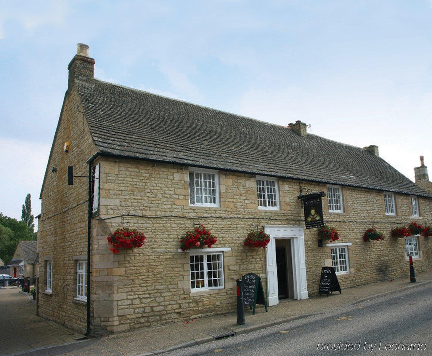 Queens Head Inn Nassington Exterior foto