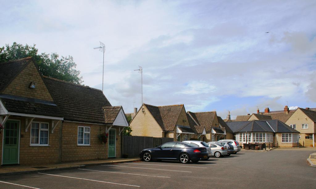Queens Head Inn Nassington Comodidades foto